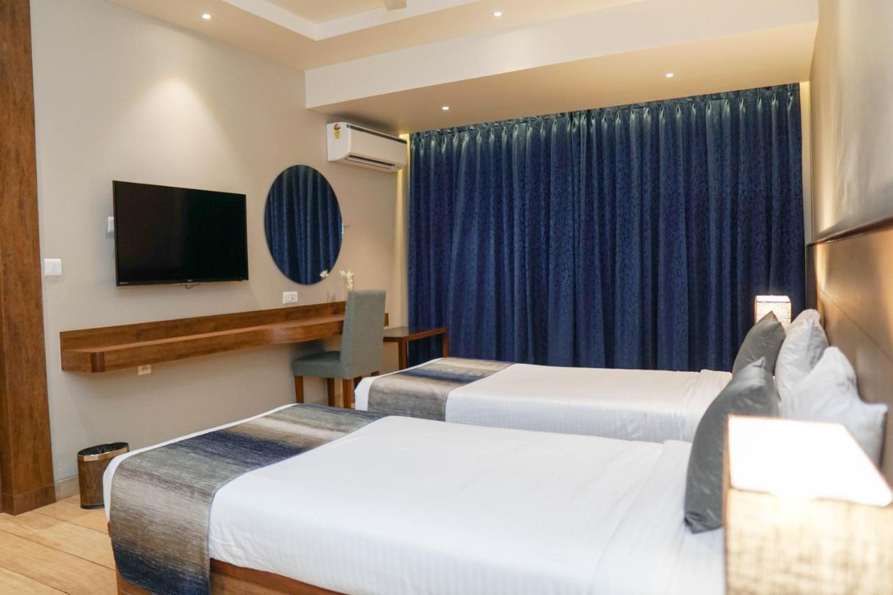 Cosmique Clarks Inn Suites Goa Madgaon Ngoại thất bức ảnh