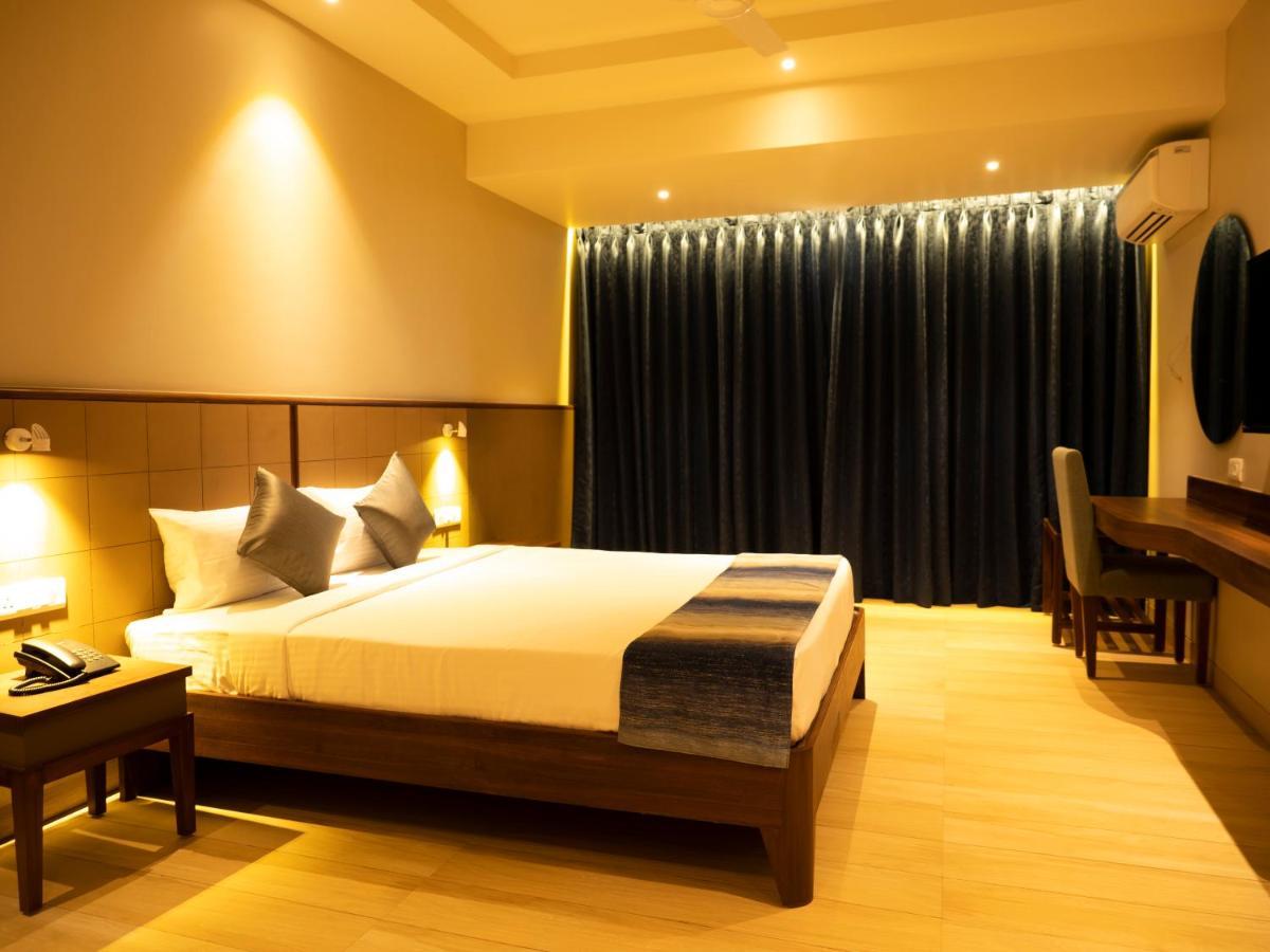 Cosmique Clarks Inn Suites Goa Madgaon Ngoại thất bức ảnh